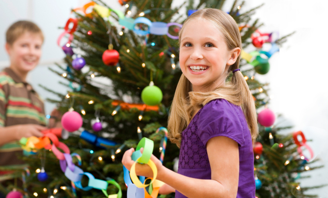 christmas-tree-allergy-asthma-artificial-tree-pro-con-health-holiday-spry